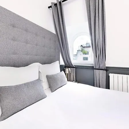 Luxury Parisian-style In *