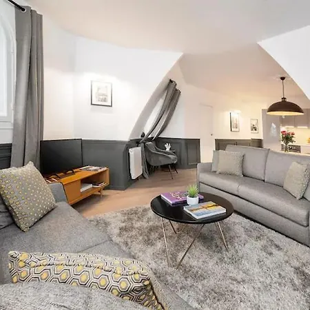 Apartment Luxury Parisian-style In *