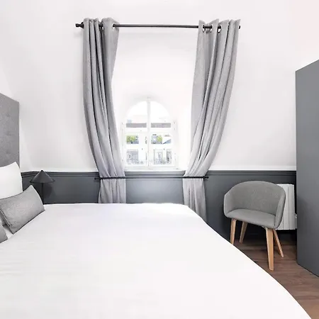 Luxury Parisian-style In * Paris