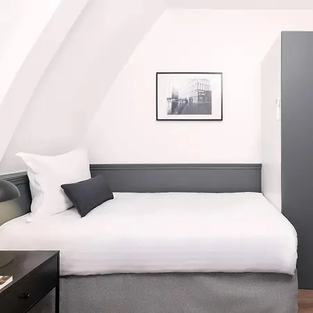 Luxury Parisian-style In Apartment