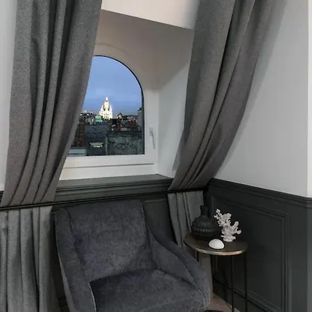 Luxury Parisian-style In * Paris